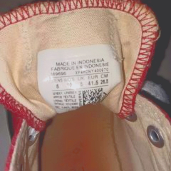 Converse - Picture 3 of 3